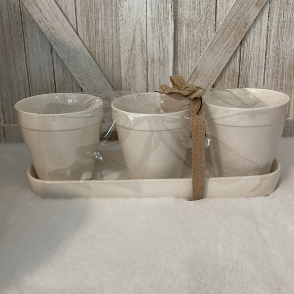 Rae Dunn Merry Xmas Plaid Deer Planters with Tray - Picture 5 of 7